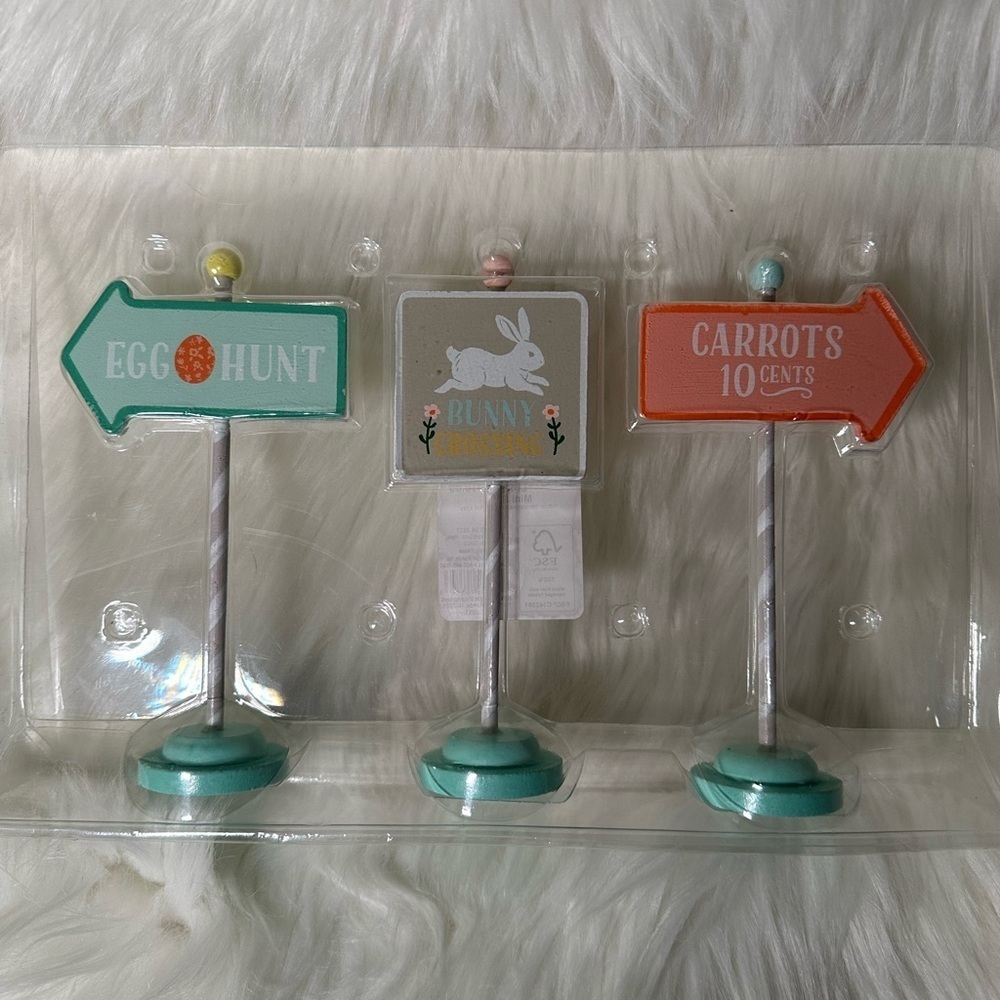 Easter Tiered Tray decor Spritz Mini Signs